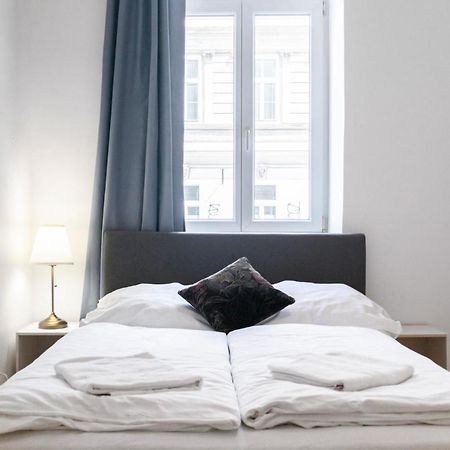 Attractive Apartment Near Wiener Stadthalle Exterior foto