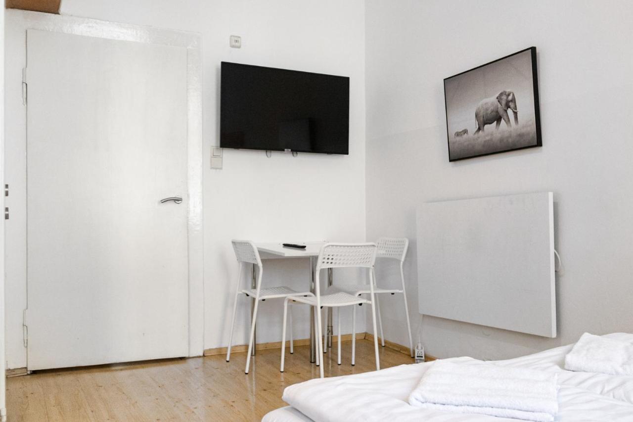 Attractive Apartment Near Wiener Stadthalle Exterior foto