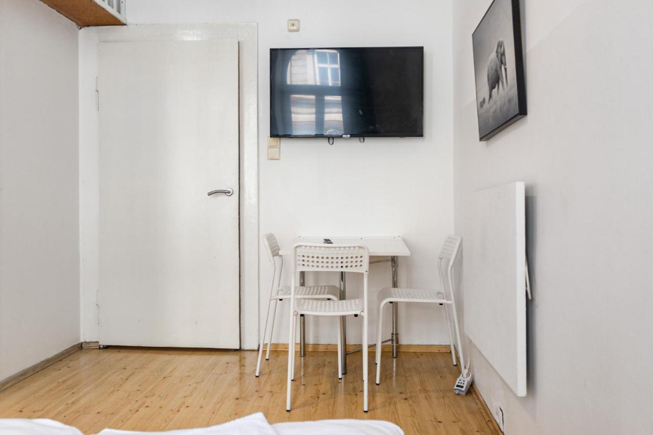 Attractive Apartment Near Wiener Stadthalle Exterior foto